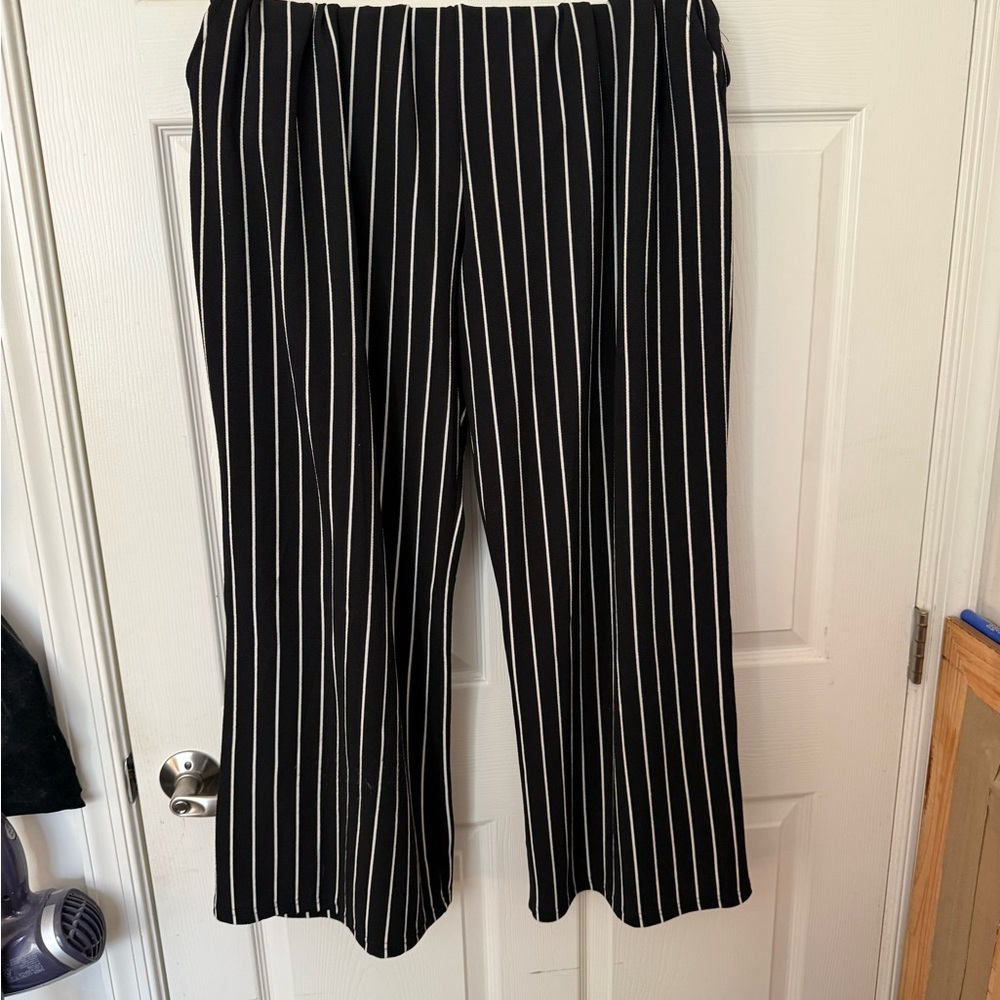 Terra & Sky Striped Wide Leg Pants in Black and White